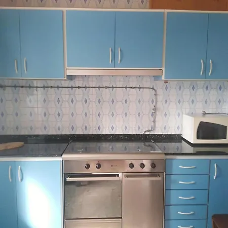3 Bedroom House Near Lighthouse Hiking Trail * Corme