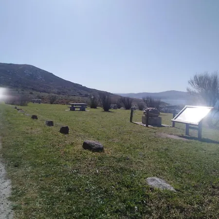 3 Bedroom House Near Lighthouse Hiking Trail *
