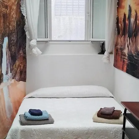 3 Bed House Sleeps 6 Pet-friendly With Terrace 펜션