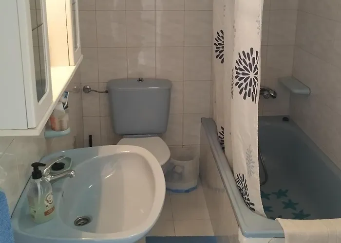 펜션 3 Bed House Sleeps 6 Pet-friendly With Terrace *