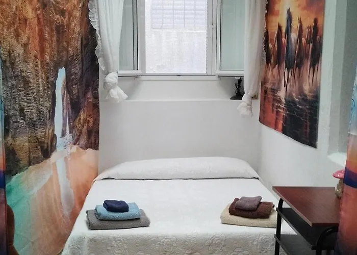 3 Bed House Sleeps 6 Pet-friendly With Terrace 펜션