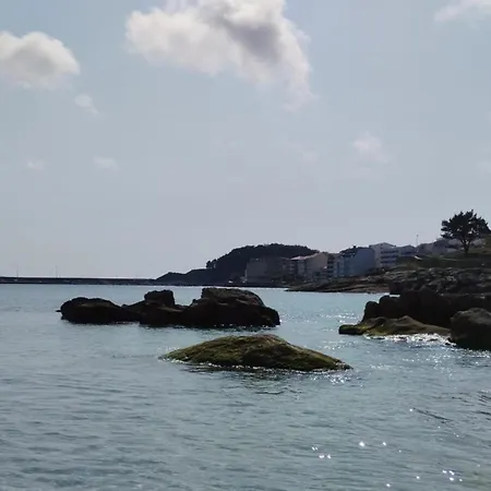 3 Bed House Sleeps 6 Pet-friendly With Terrace 펜션 Corme