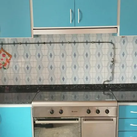 3 Bed House Sleeps 6 Pet-friendly With Terrace 펜션 Corme